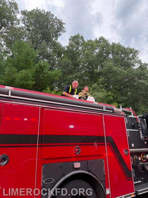 Engine 8 using FCL Foam at Car Fire 8-26